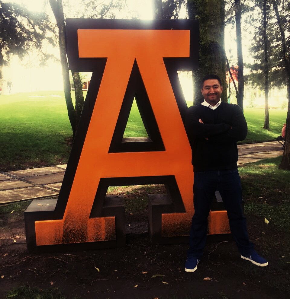 Víctor Adrián Alpízar Padilla, alumno del Doctorado Internacional en Turismo y titular de la Cátedra del Consejo Nacional Empresarial Turístico (CNET) de la Facultad de Turismo y Gastronomía, ganó el Premio Santader-Fimpes de Investigación y Posgrado 2017.