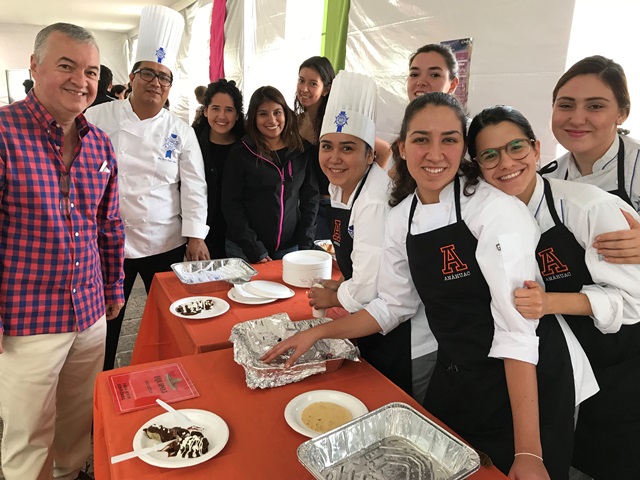 En el marco de la celebración del Día Nacional de la Gastronomía Mexicana, nuestra Facultad organizó el sábado 11 de noviembre de 2017 en el Campus Norte el 2º Festival Gastronómico Anáhuac “Enchiladas de México”