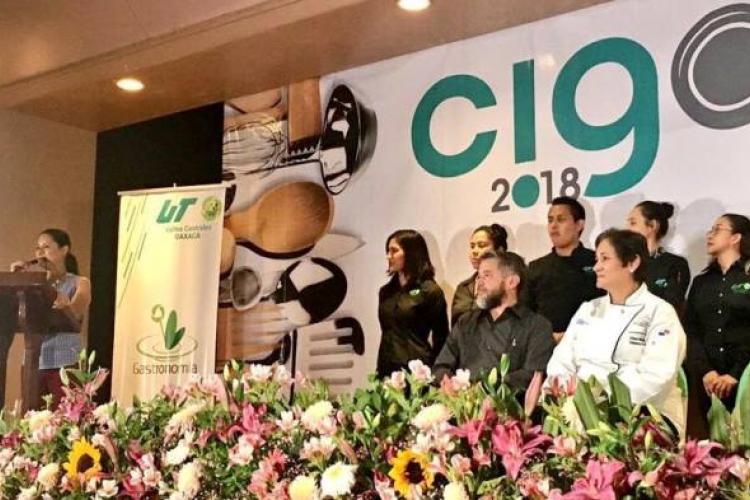 El pasado viernes 9 de marzo, ante un público de 400 estudiantes, el Dr. Alberto Peralta de Legarreta ofreció la conferencia “Patrimonio Gastronómico de México y su puesta en valor”