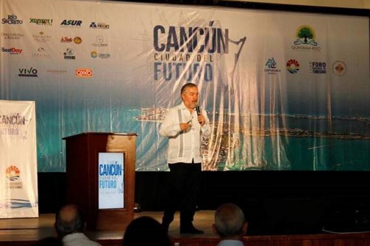 Dr Madrid en Foro Cancun Ciudad del Futuro