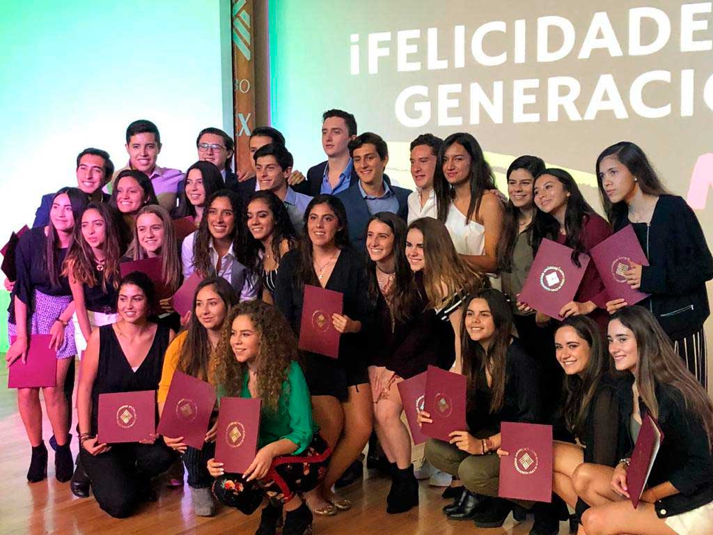 El Programa Preuniversitario, Programa V, llevó a cabo la Graduación de la 13ª Generación de los cuales 20 alumnos ingresaron a la Universidad Anáhuac