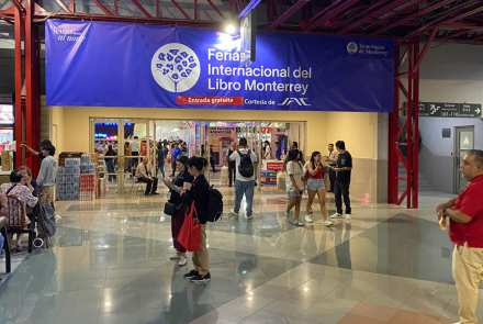 Coordinadores de biblioteca asisten a la Feria Internacional del Libro de Monterrey 2024