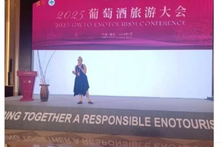 La Dra. Marisa Ramos en Conferencia de la OMET