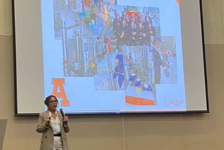 La Mtra. Rosario Rodríguez en el Congreso de Cartagena.