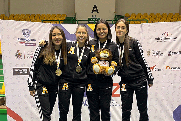 Brenda Guerrero, Ana Sofia Calderón, Elizabeth Medina y Valeria Suárez