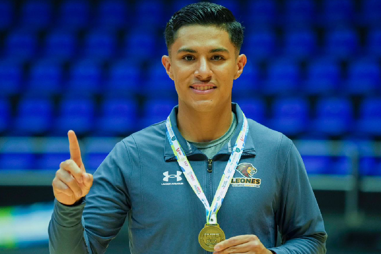 Arturo Martínez