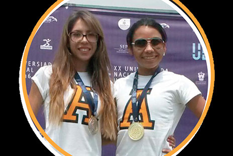 Felicidades a nuestras alumnas Natali Brito y Paola Vázquez