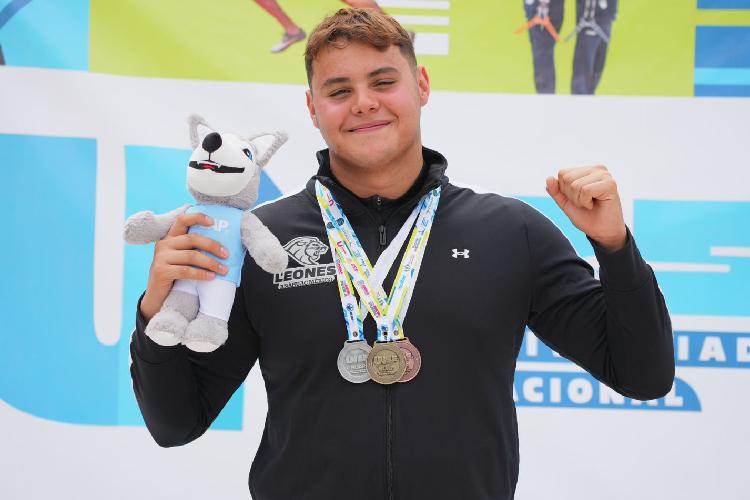Carlos Aguirre 3