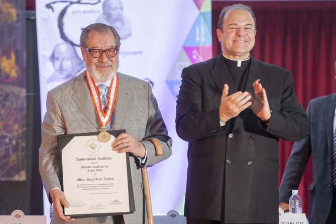 Entrega de la Medalla Anáhuac en Artes 2016 al Mtro. José Solé Nájera