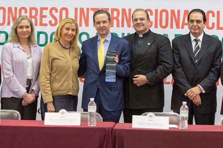 Entrega de los Premios CLARES 2016