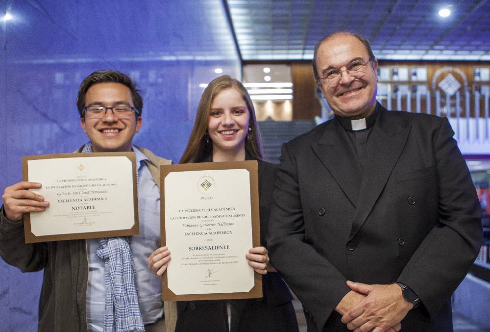 Premios a la Excelencia Académica