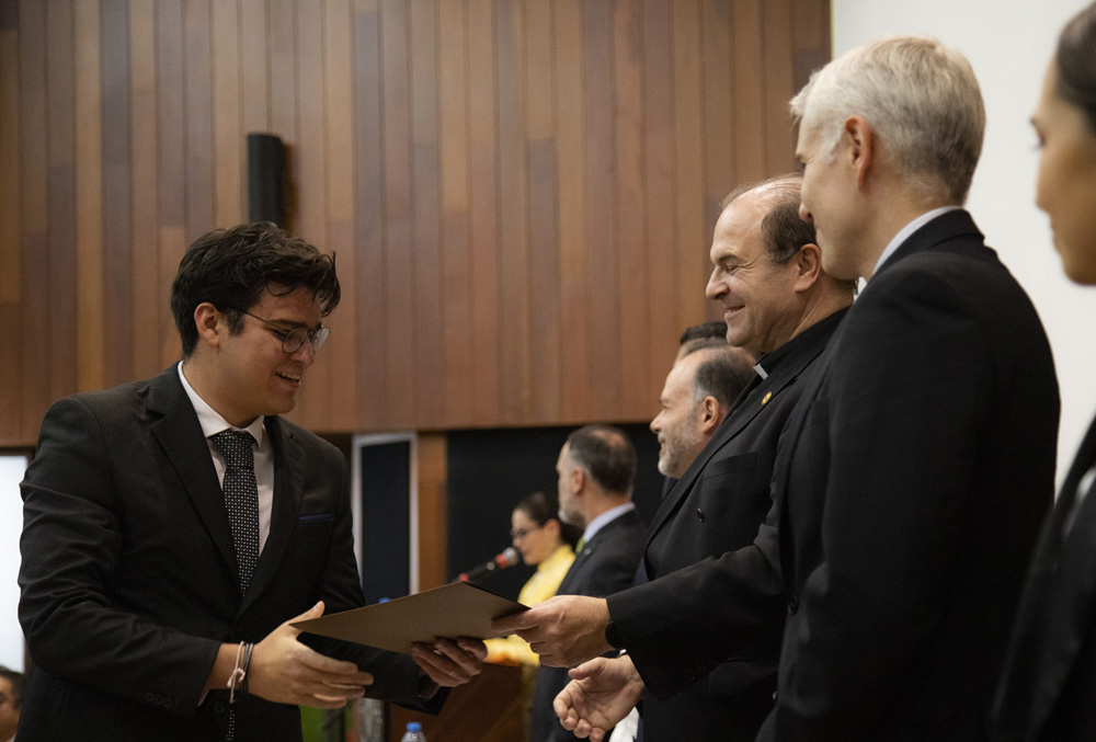 Entrega de premios a la excelencia académica