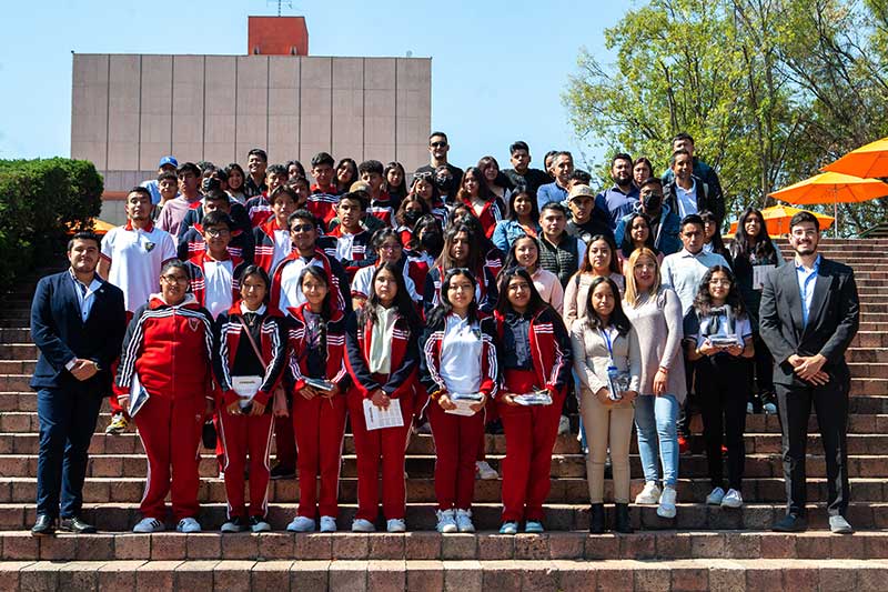 ASUA Negocios Internacionales y Genera imparten taller de emprendimiento a jóvenes