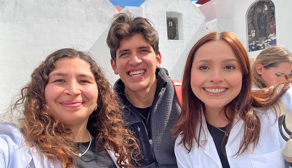 Facultad de Bioética reconoce la valiosa contribución formativa y humana de sus pasantes