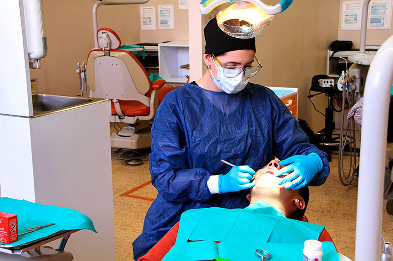 Cirujano Dentista