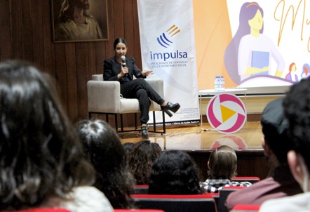 Conferencia “Mujeres empoderando mujeres” encabezada por La Cana