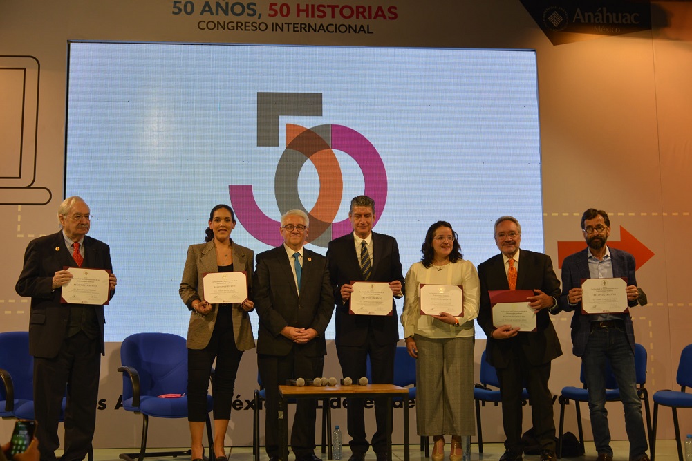 Se realiza el Congreso Internacional de la Facultad de Comunicación 50 años, 50 historias    