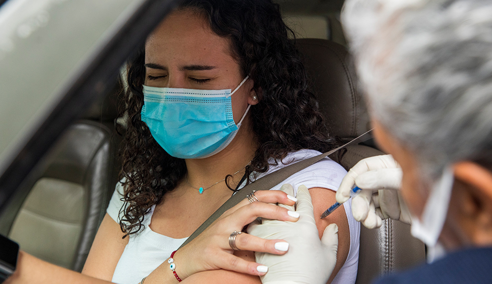 La campaña nacional de vacunación avanza en Huixquilucan, la Anáhuac sede vehicular de vacunación contra COVID-19
