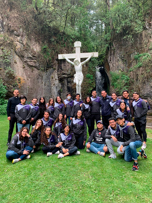 Miembros de Pastoral Universitaria participan en el Boot Camp de inicio de semestre