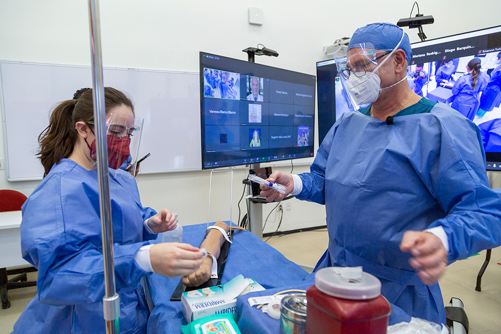 Reiniciamos prácticas presenciales en laboratorios y talleres de la Facultad de Ciencias de la Salud