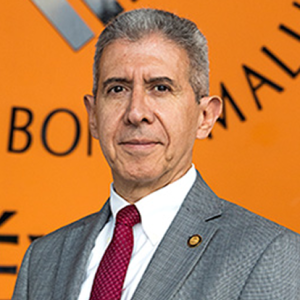 Dr. Salvador Bueno Valenzuela