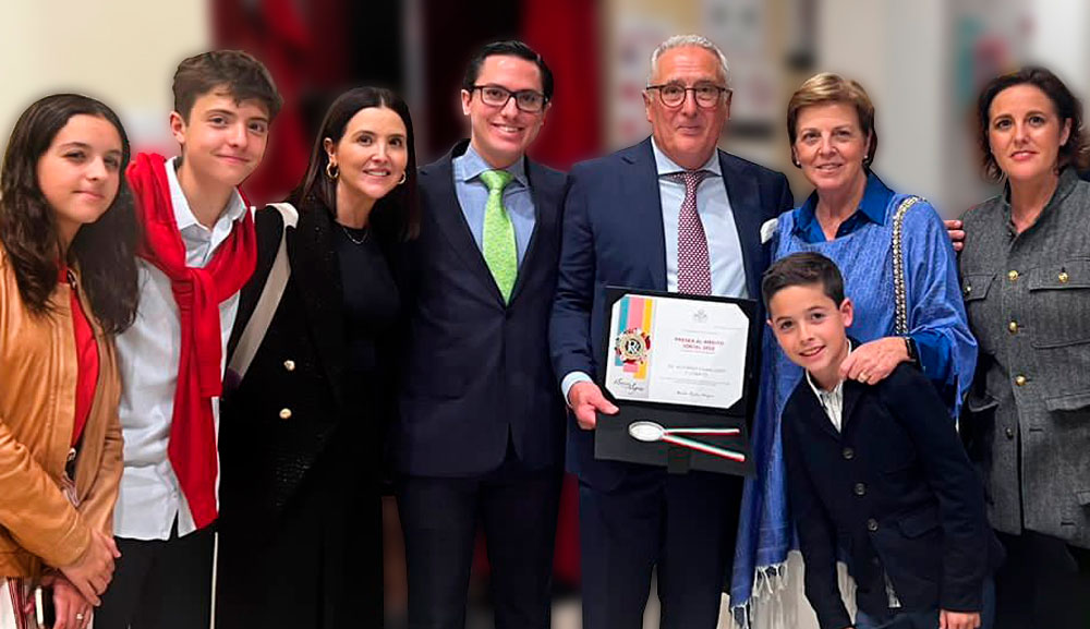 Alfonso Caballero es galardonado con la Medalla al Mérito Social 2022 “Ezequiel Ordoñez Aguilar”