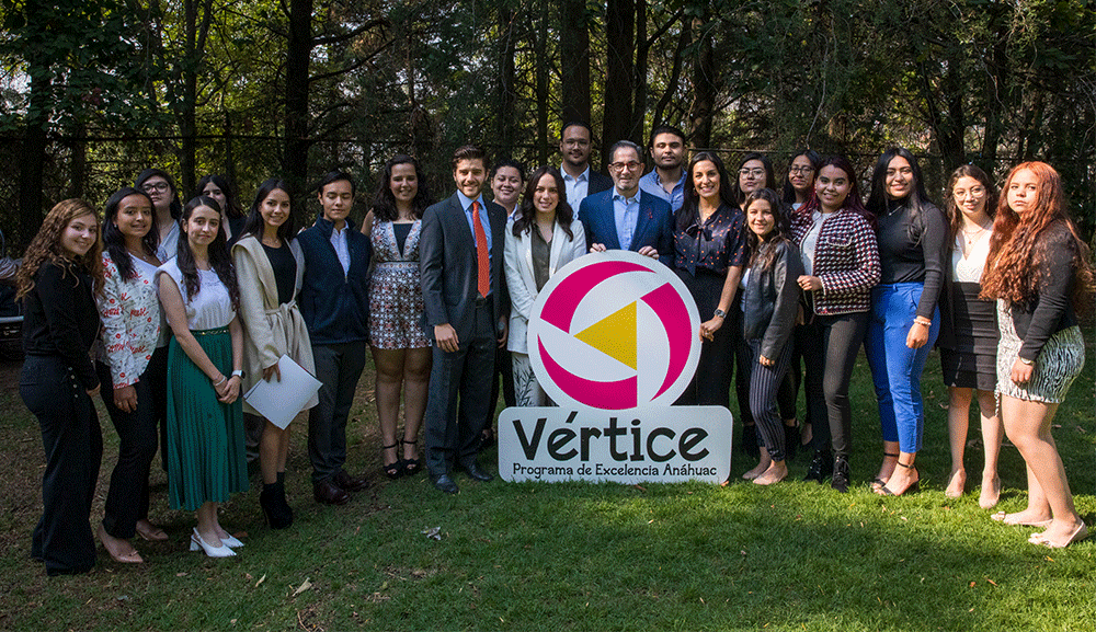 Alumnos de Vértice dialogan con Braulio Arsuaga, director general de Grupo Presidente 
