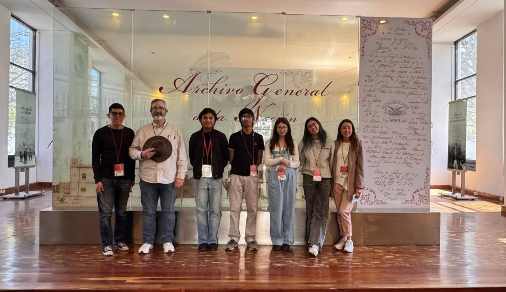 Alumnos de Historia realizan jornada de investigación en el Archivo General de la Nación