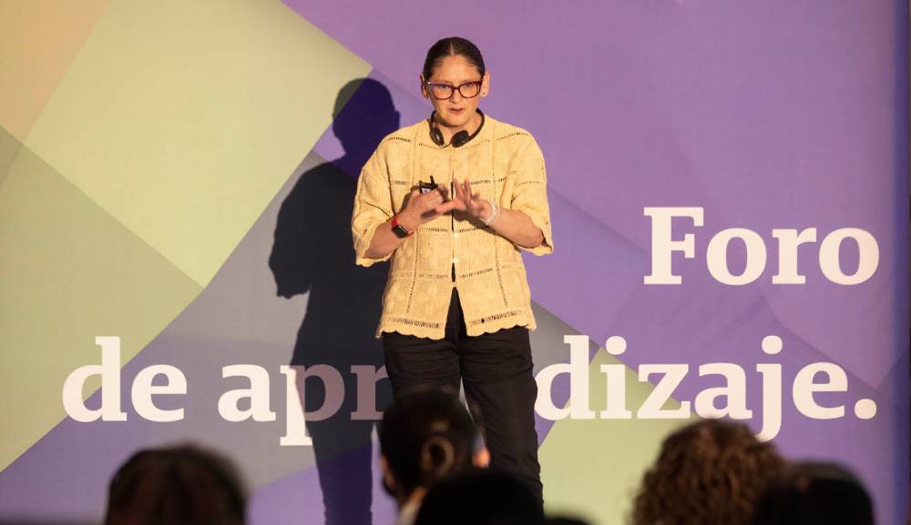 Directora del CLARES aborda las nuevas Normas de Información de Sostenibilidad