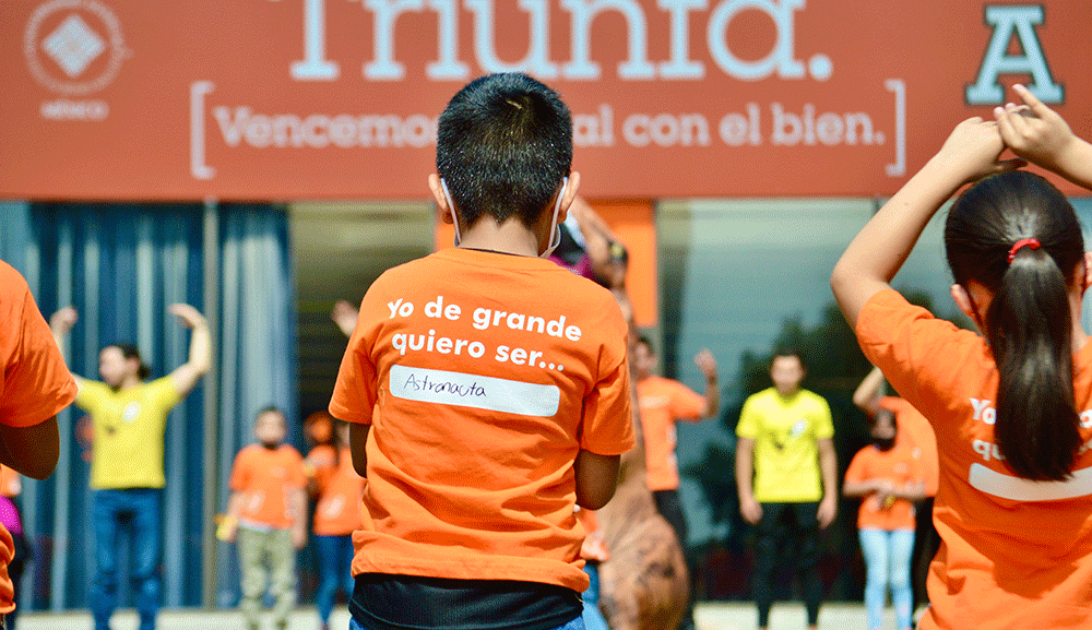 Con ASUA x los Niños motivamos a los pequeños a seguir estudiando