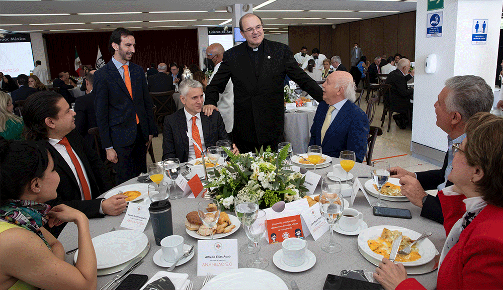 MIEMBROS DE LOS CONSEJOS ASESORES Y LA UNIVERSIDAD TRABAJAN POR EL PROYECTO VISIÓN ANÁHUAC 5.0 