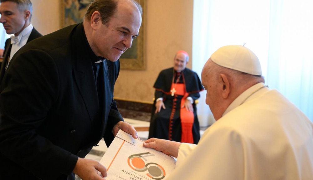 Bendición papal: a seis décadas de excelencia universitaria