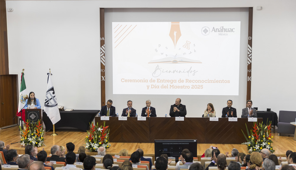 La Anáhuac celebra a docentes con distinciones de excelencia