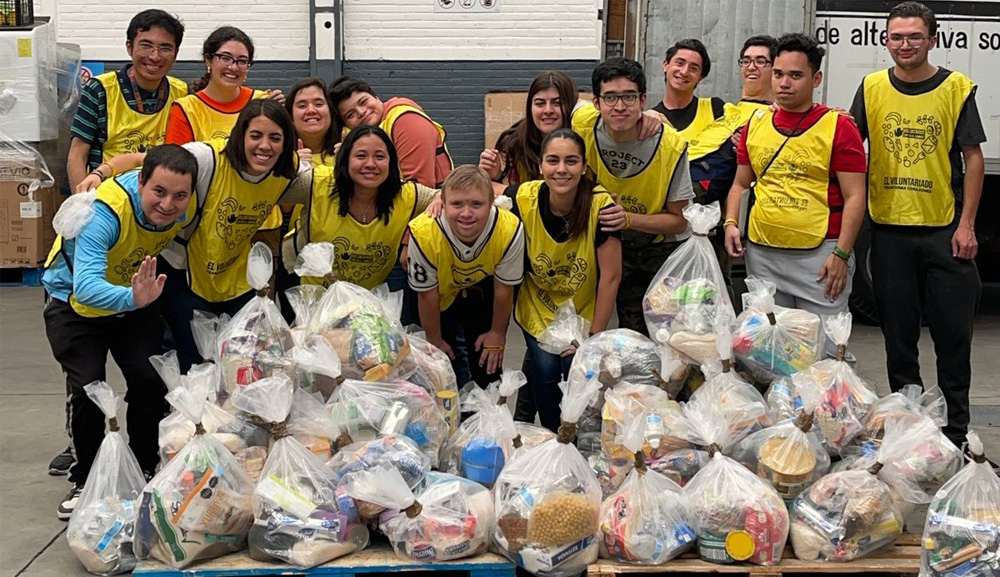 Voluntarios del Diplomado en Desarrollo de Habilidades Sociales y Vocacionales colaboran con Alimento para Todos