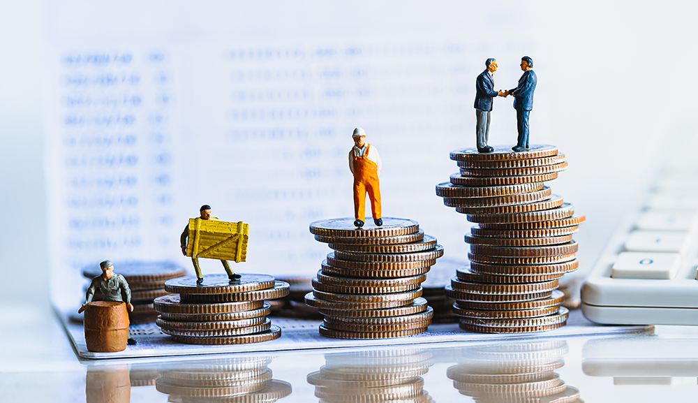 Expertos analizan el crecimiento económico, desigualdad y pobreza