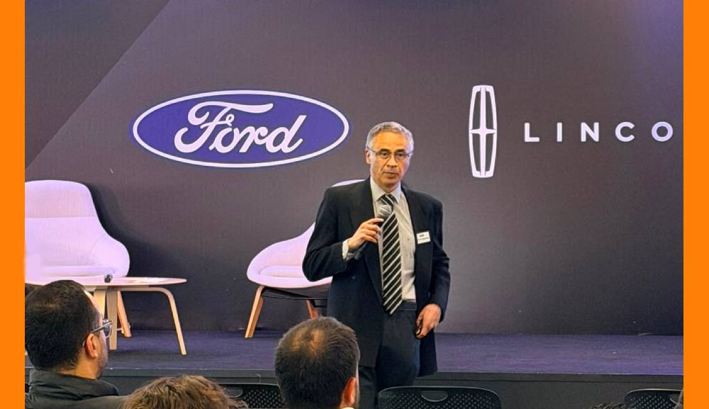 Impartimos conferencia sobre liderazgo en Ford Motor Company de México