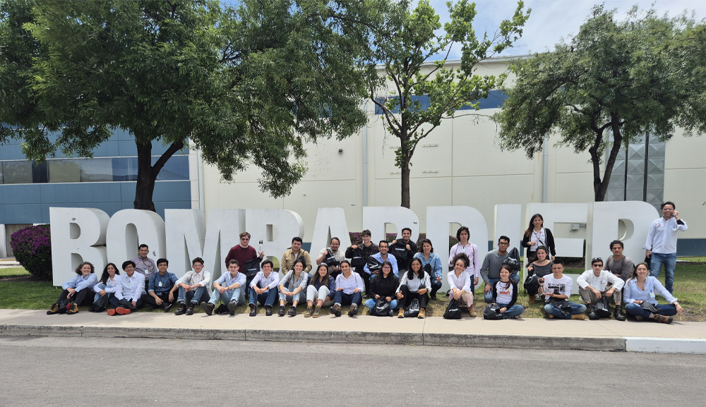 Estudiantes de Ingeniería Mecatrónica visitan las plantas de BMW y Bombardier