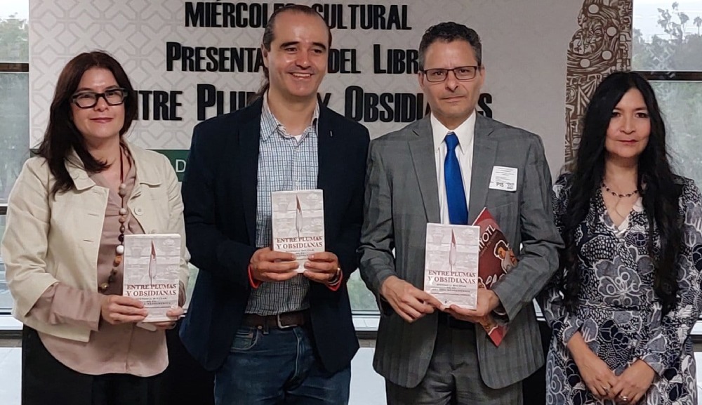 Marco Cervera presenta libro en la Cámara de Diputados