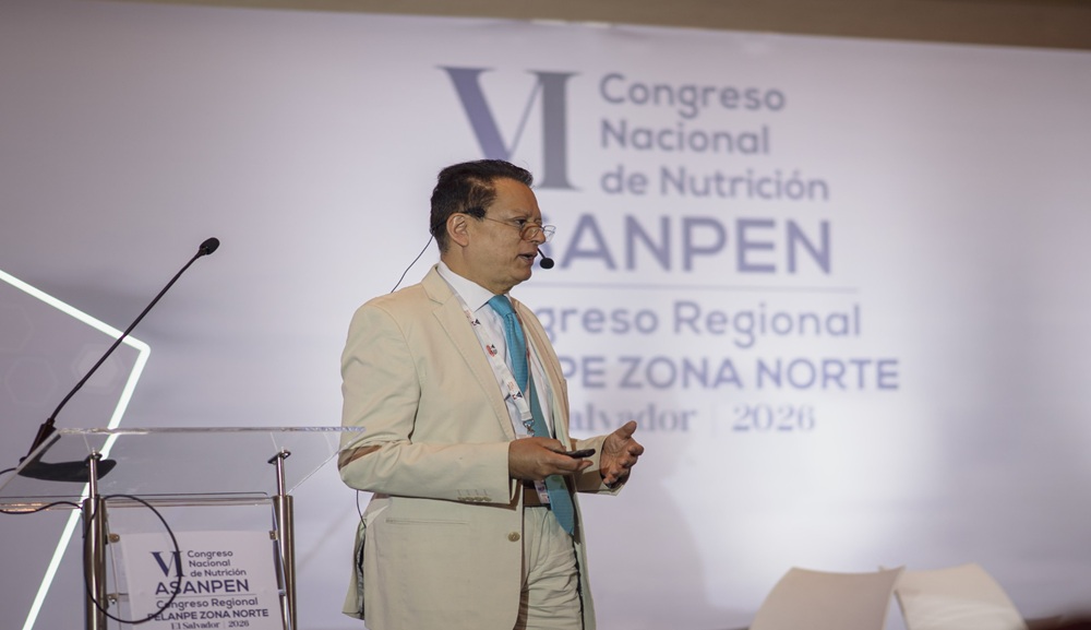 Académico de Ciencias de la Salud fortalece la nutrición clínica con visión internacional