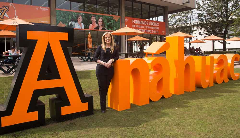 Premian el liderazgo en Responsabilidad Social de la Dra. Marcella Lembert 