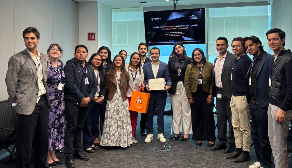Alumnos de Sinergia concluyen Seminario de Titulación en Mondelez