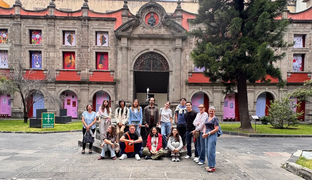 Alumnos de Historia visitan el Museo Nacional de las Culturas del Mundo