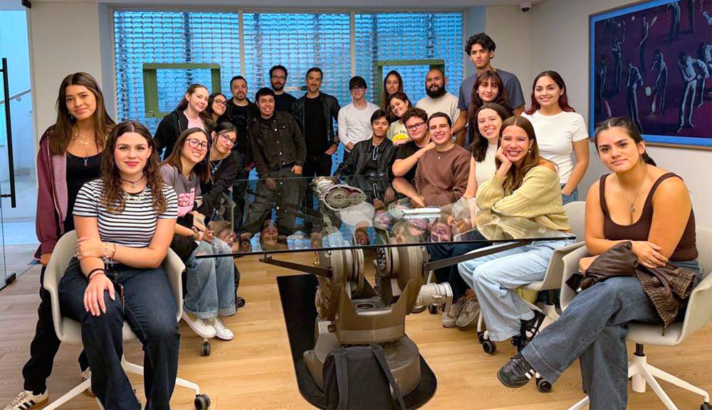 Alumnos de Diseño Industrial fortalecen su formación con visita a Nouvel de Grupo Pavisa