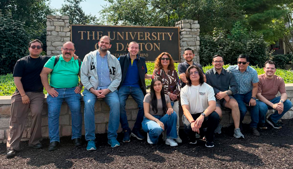 Alumnos de posgrado participan en programa de verano internacional en la Universidad de Dayton