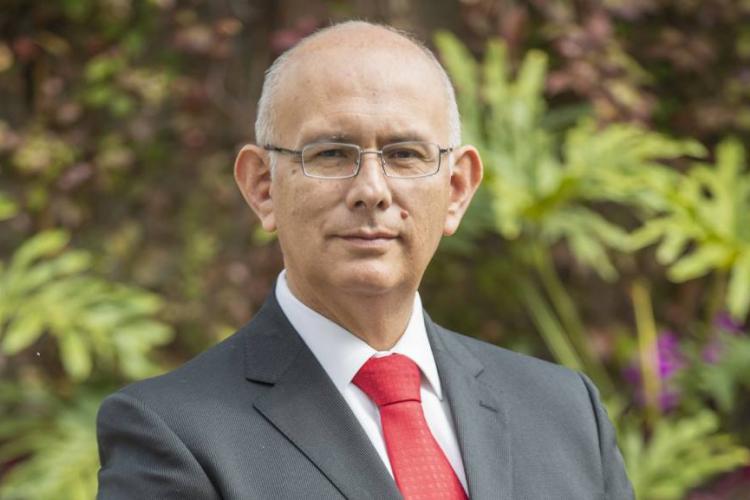 El Dr. Luis Medina Velázquez presenta ponencia en la UNAM