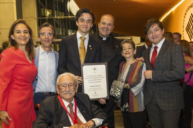Premios a la Excelencia Académica: Reconociendo el Talento Anáhuac