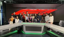 Alumnos de Crea visitan los estudios de FOX Sports México