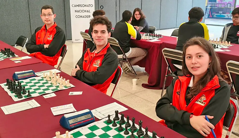 Andrey González destaca en ajedrez universitario en competencias nacionales