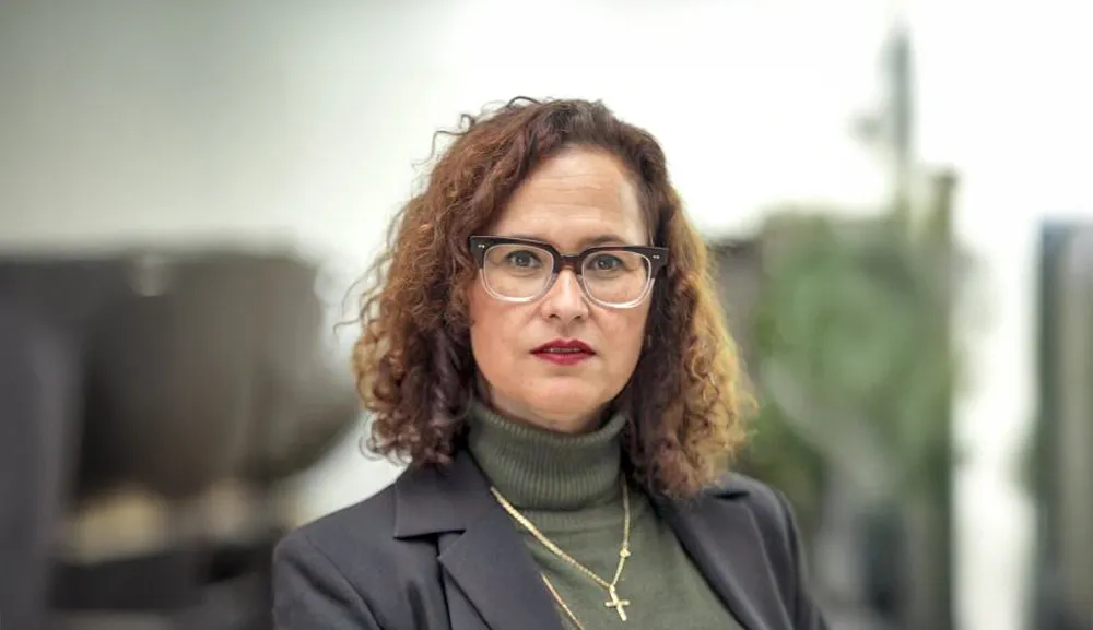 Thelma Peón imparte conferencia sobre “El Cerebro y el Liderazgo en la Construcción de un Mundo Mejor” a estudiantes de Actuaría Sumario: Este evento inspiró a los asistentes a desarrollar un liderazgo transformador y a reflexionar sobre el poder del autoconocimiento y la ética en la construcción de un mejor futuro. El 25 de octubre de 2024, como parte del programa de Vinculación de la Facultad de Ciencias Actuariales de nuestra Universidad Anáhuac México y en colaboración con la Asociación Mexicana de Ag