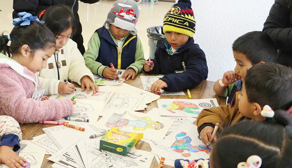 ASUA por una Sonrisa regala a niños un día de diversión